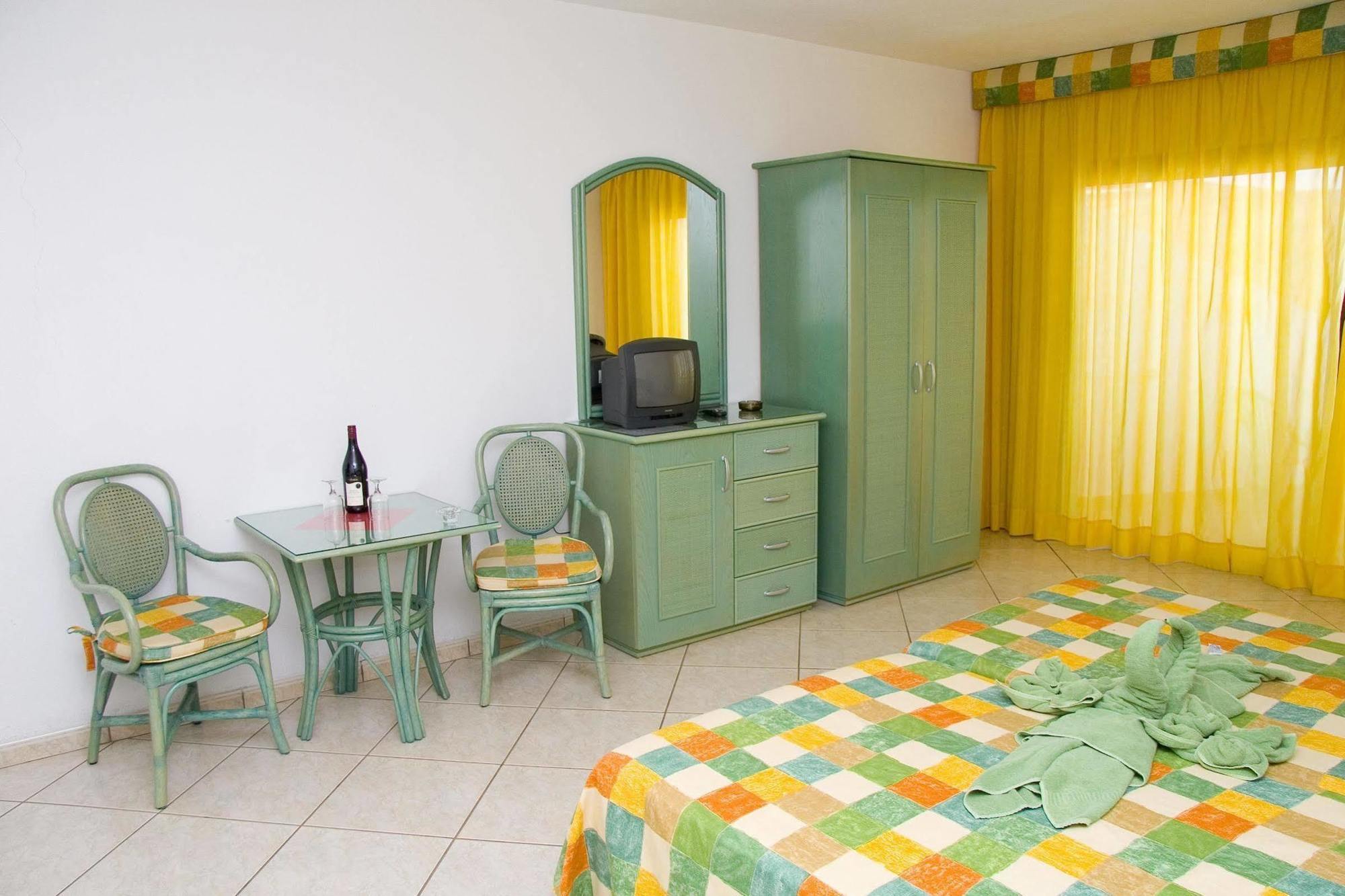 Apartamento Esquinzo Y Monte Del Mar